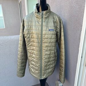 Patagonia Men’s Lightweight Puffer – Green SZ Large
